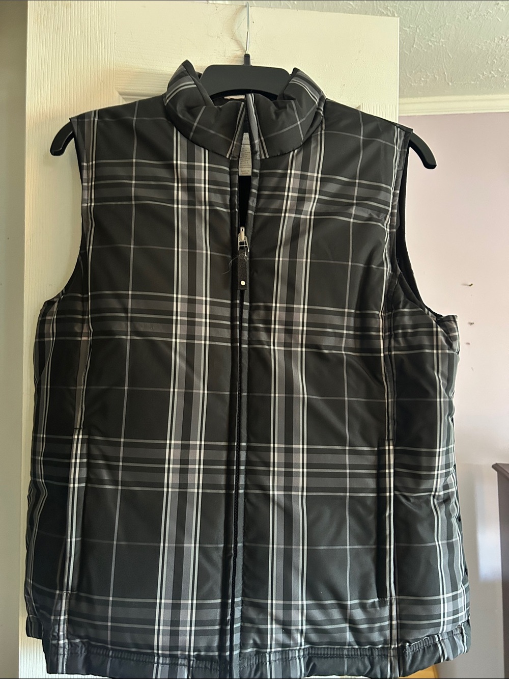 Charter Club Black & Gray Plaid Puffer Vest - Men